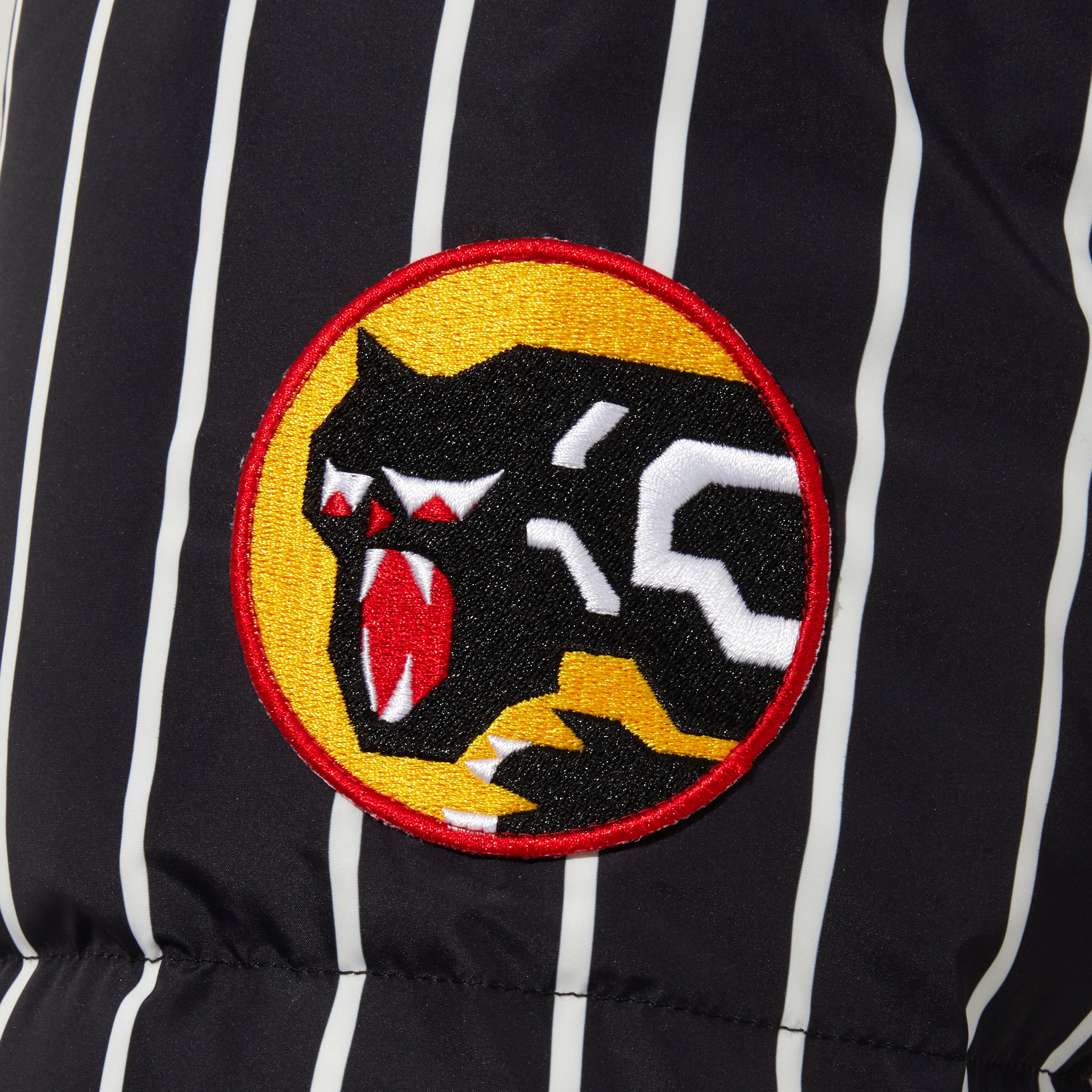 画像をギャラリービューアに読み込む, BILLIONAIRE BOYS CLUB x FIRST DOWN EMBROIDERED LOGO REVERSIBLE BUBBLE DOWN JACKET MICROFT®/FUR