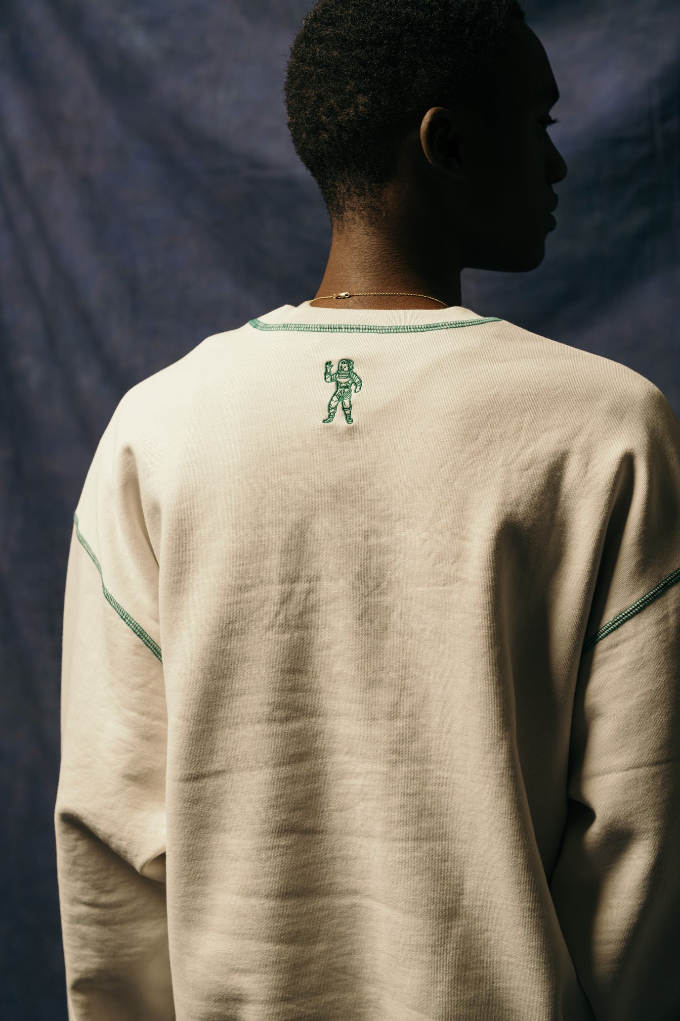 Load image into Gallery viewer, EMBROIDERED LOGO SWEATSHIRT