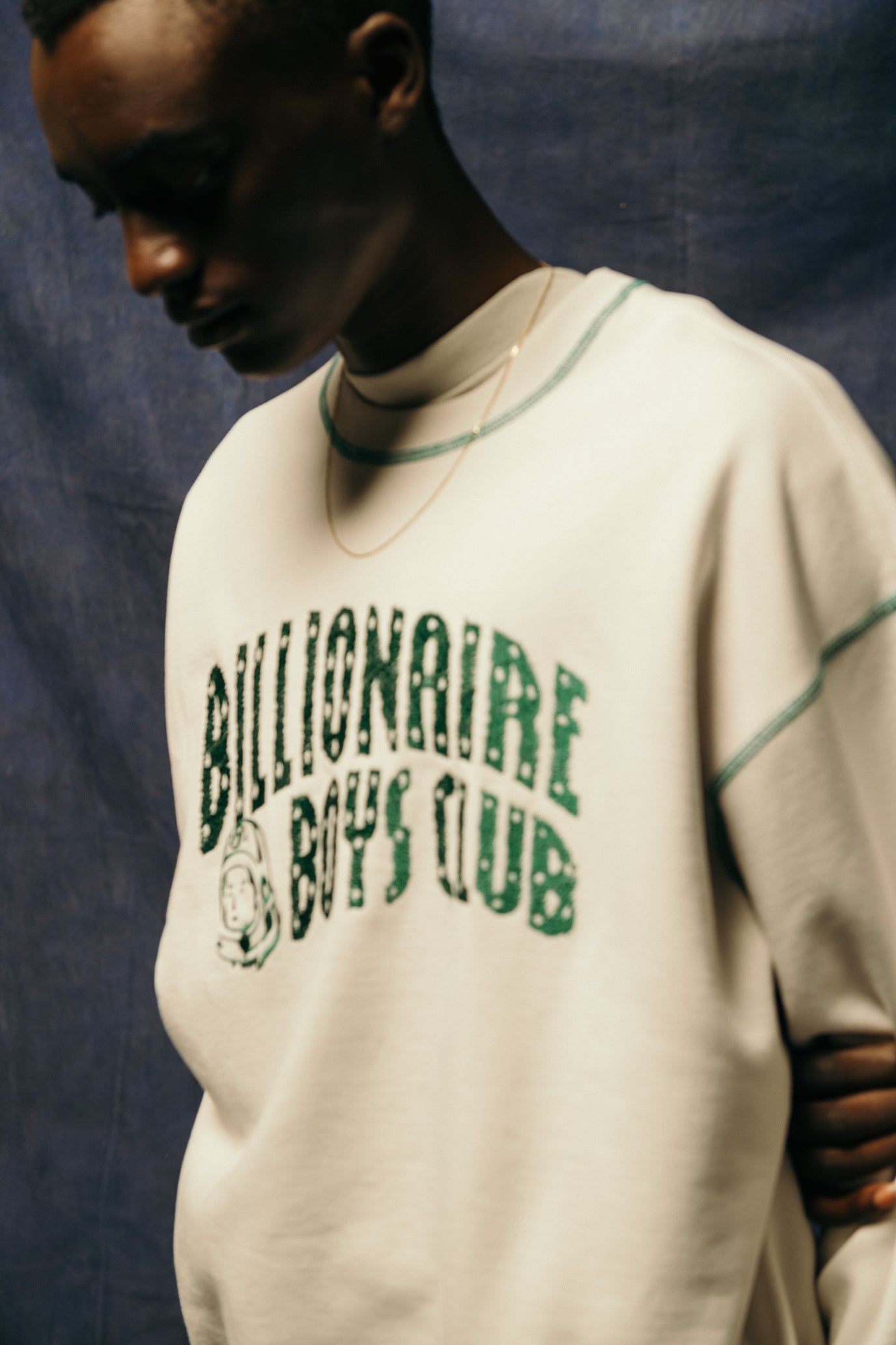 Load image into Gallery viewer, EMBROIDERED LOGO SWEATSHIRT