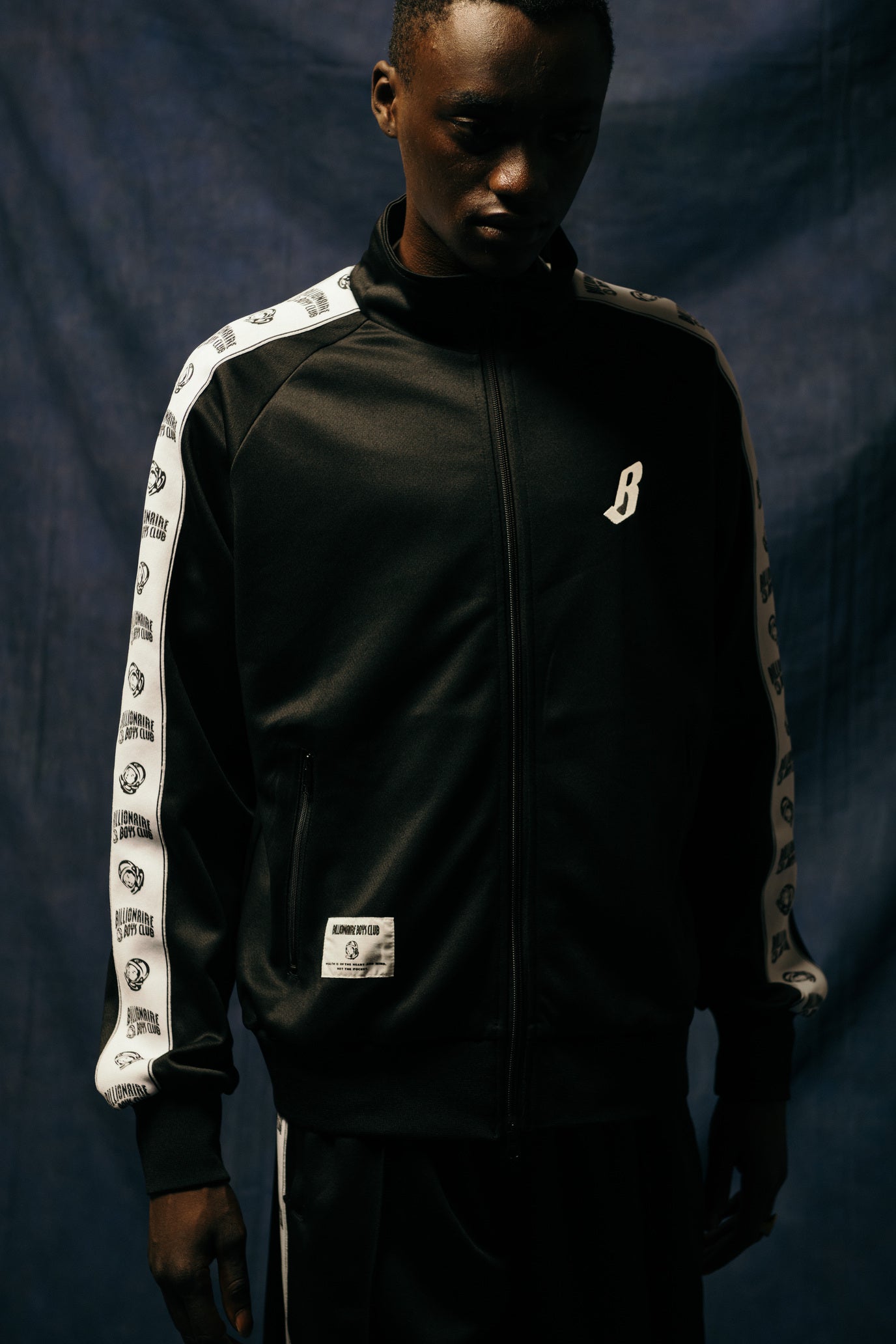 画像をギャラリービューアに読み込む, TRACK JACKET