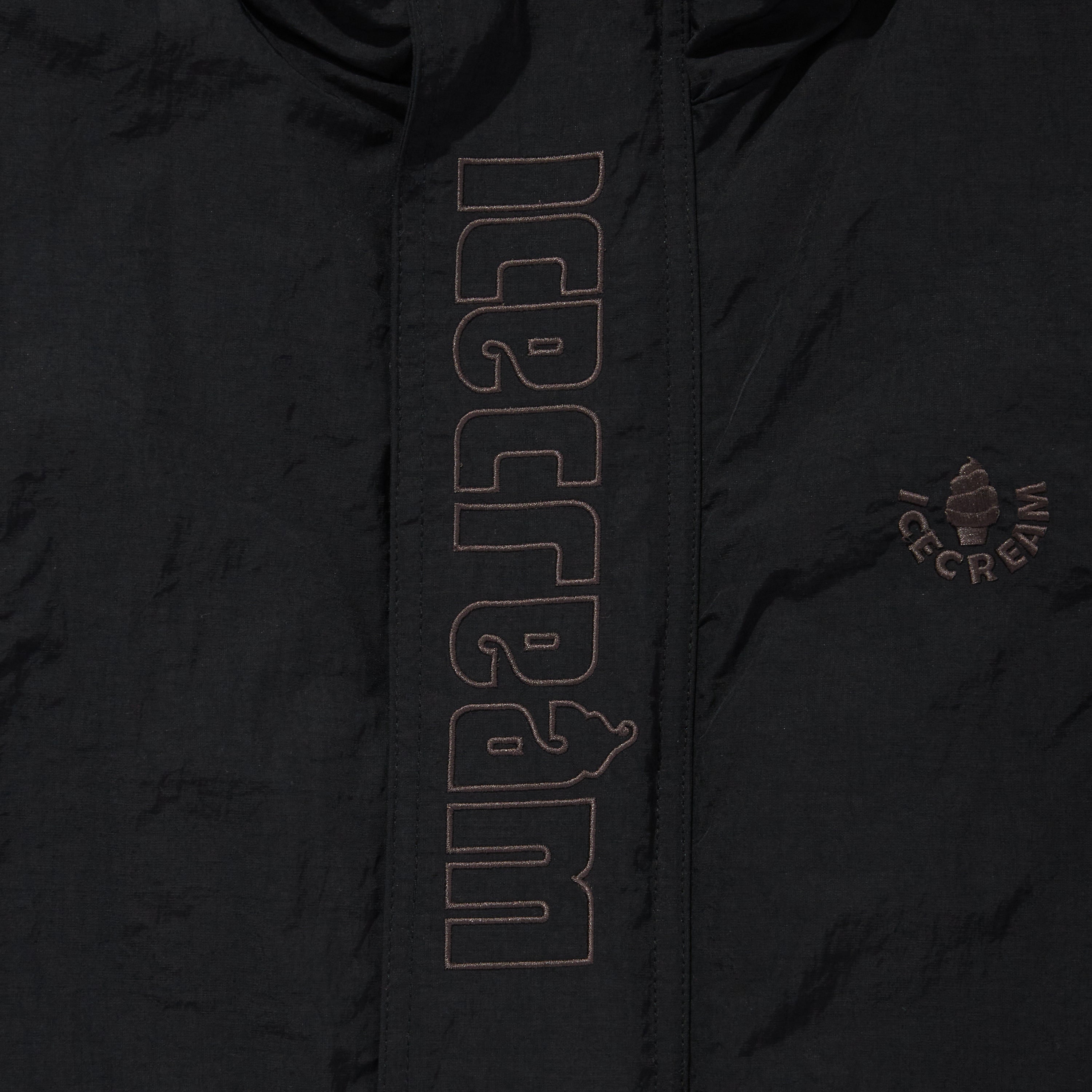 画像をギャラリービューアに読み込む, EMBROIDERED LOGO NYLON COAT