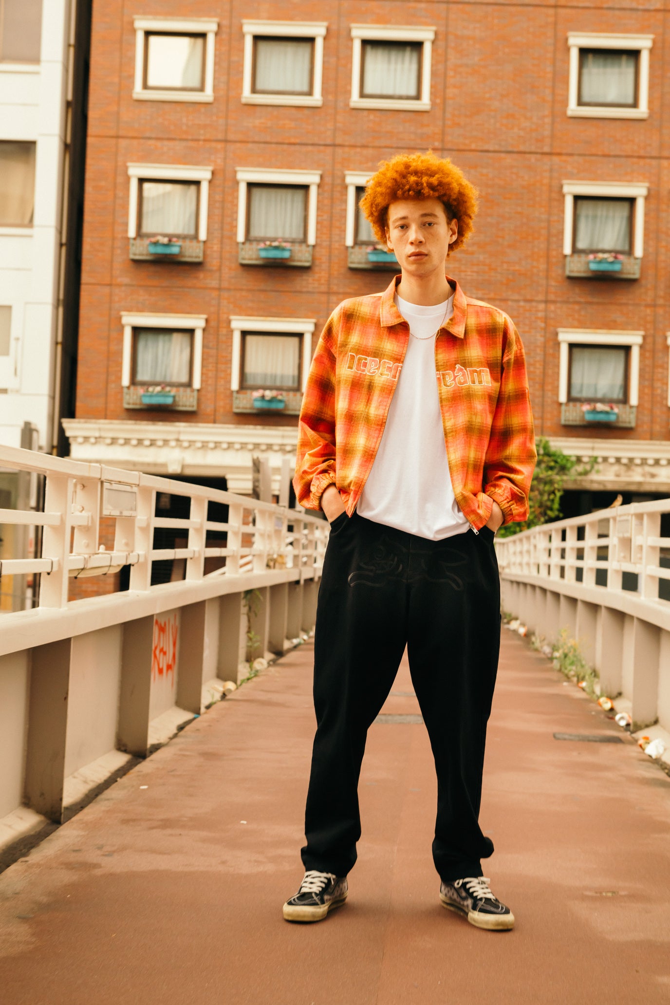 画像をギャラリービューアに読み込む, APPLIQUE LOGO FLANNEL CHECK ZIP UP SHIRT