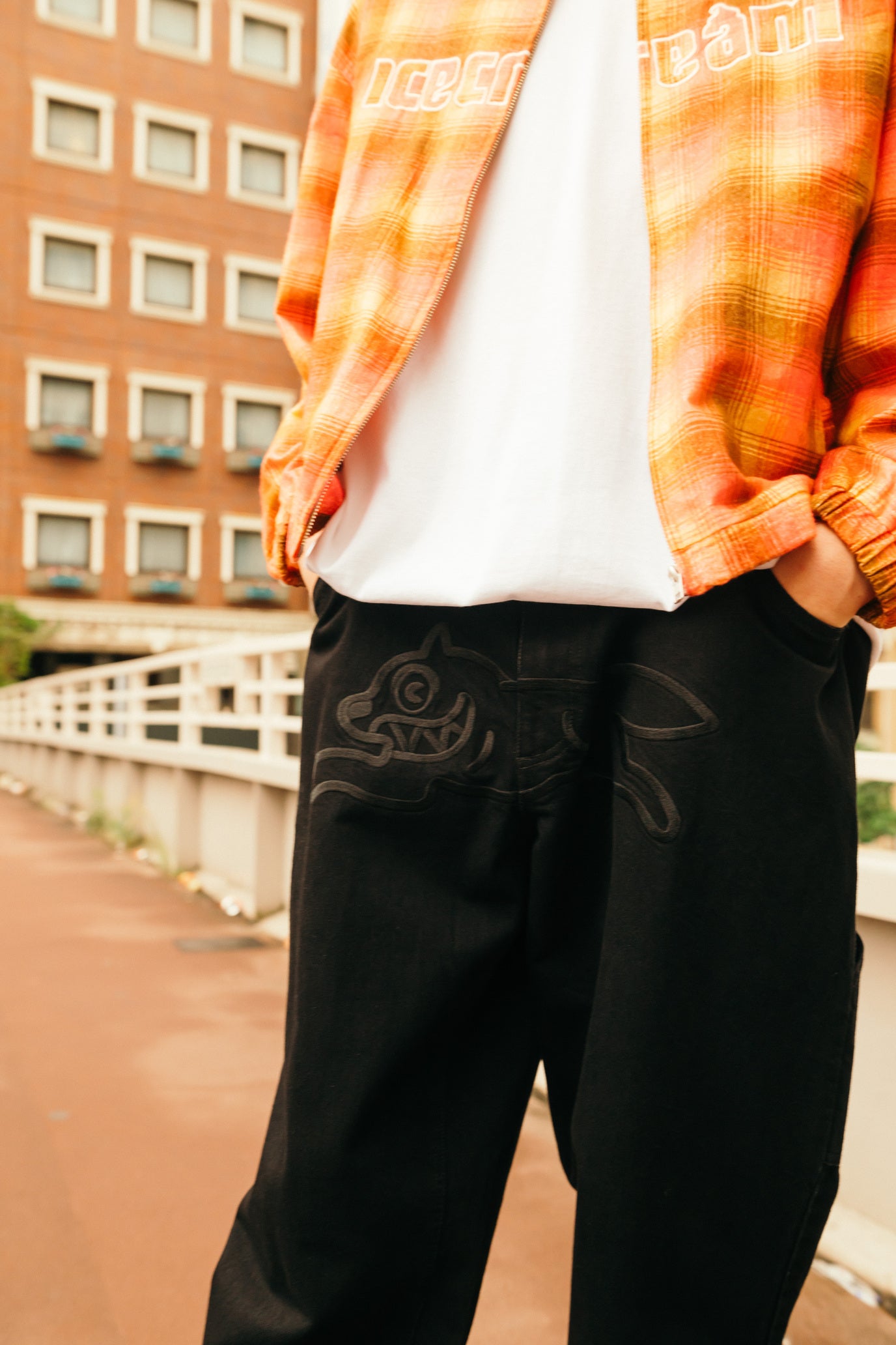 画像をギャラリービューアに読み込む, APPLIQUE LOGO FLANNEL CHECK ZIP UP SHIRT