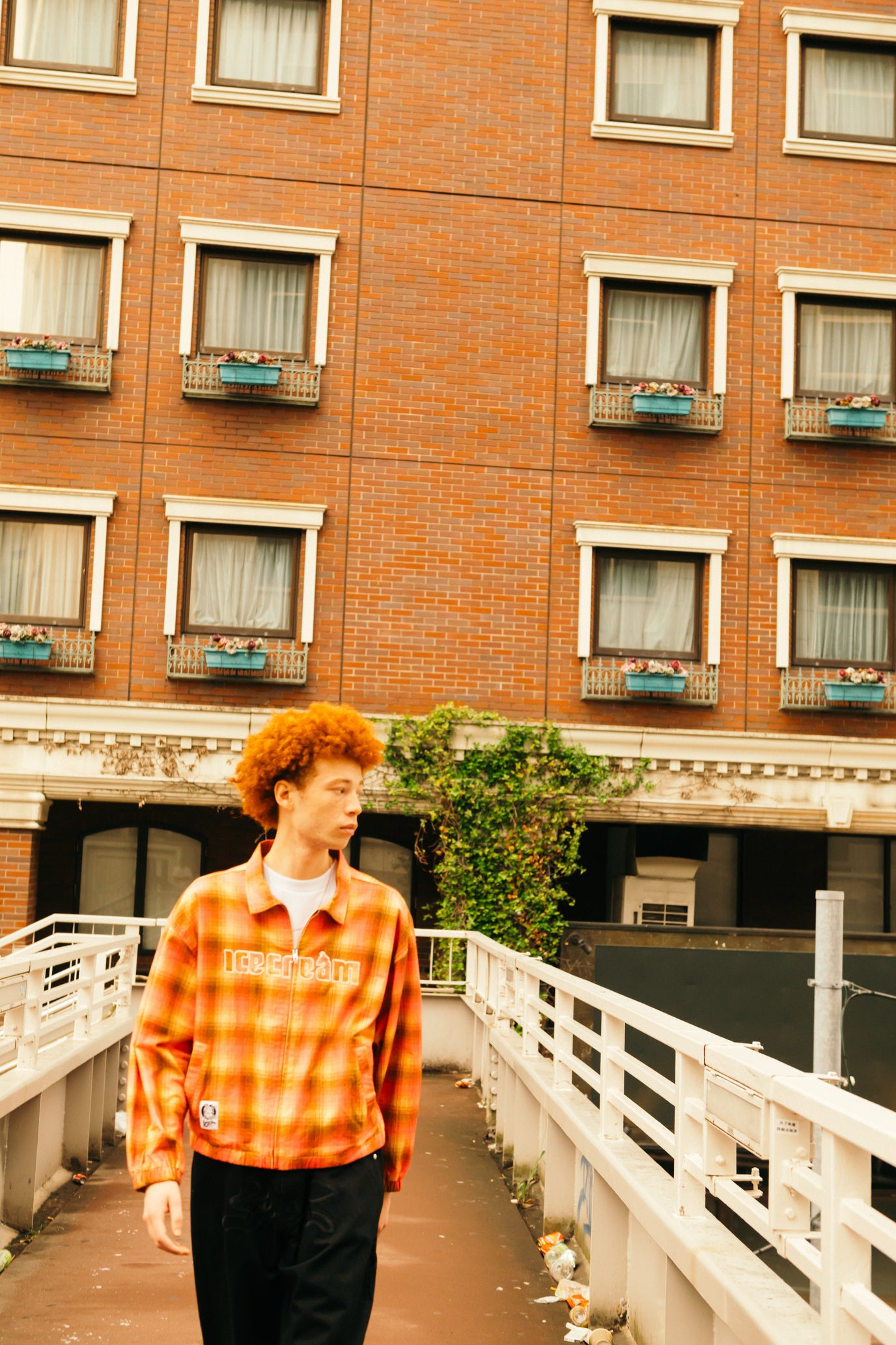 画像をギャラリービューアに読み込む, APPLIQUE LOGO FLANNEL CHECK ZIP UP SHIRT