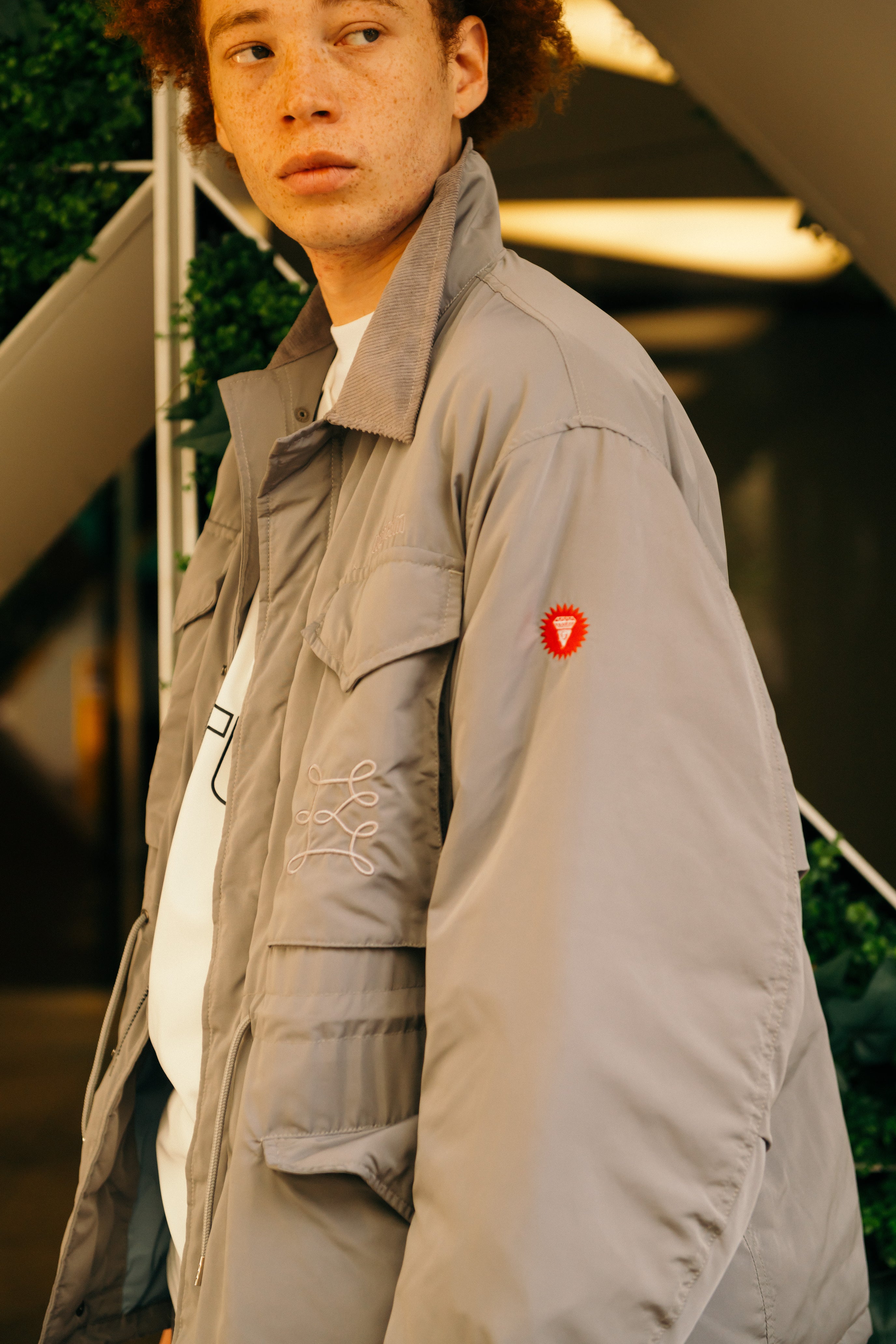 画像をギャラリービューアに読み込む, EMBROIDERED LOGO DOWN M-65