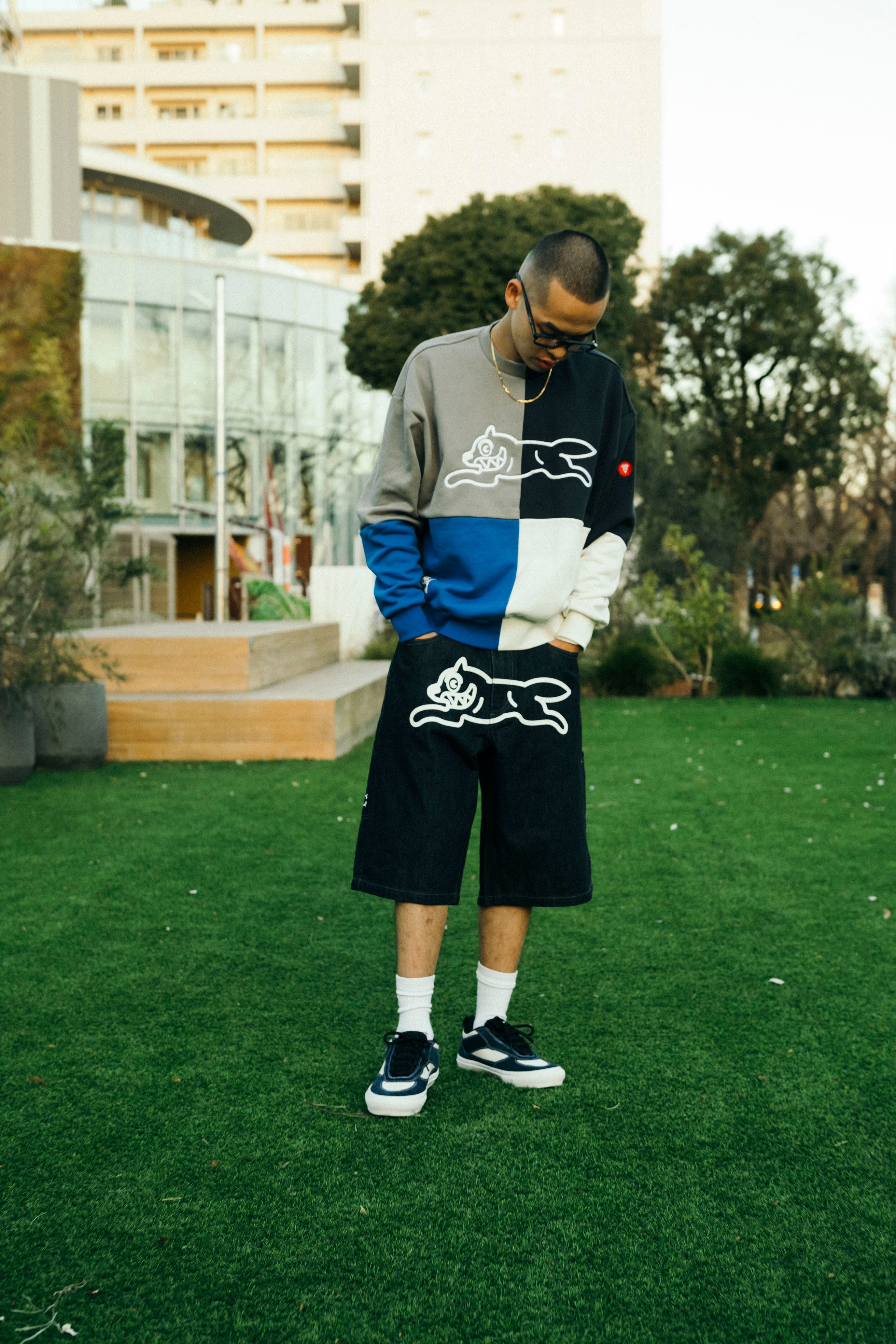 画像をギャラリービューアに読み込む, Embroidery Logo Crazy Sweatshirt