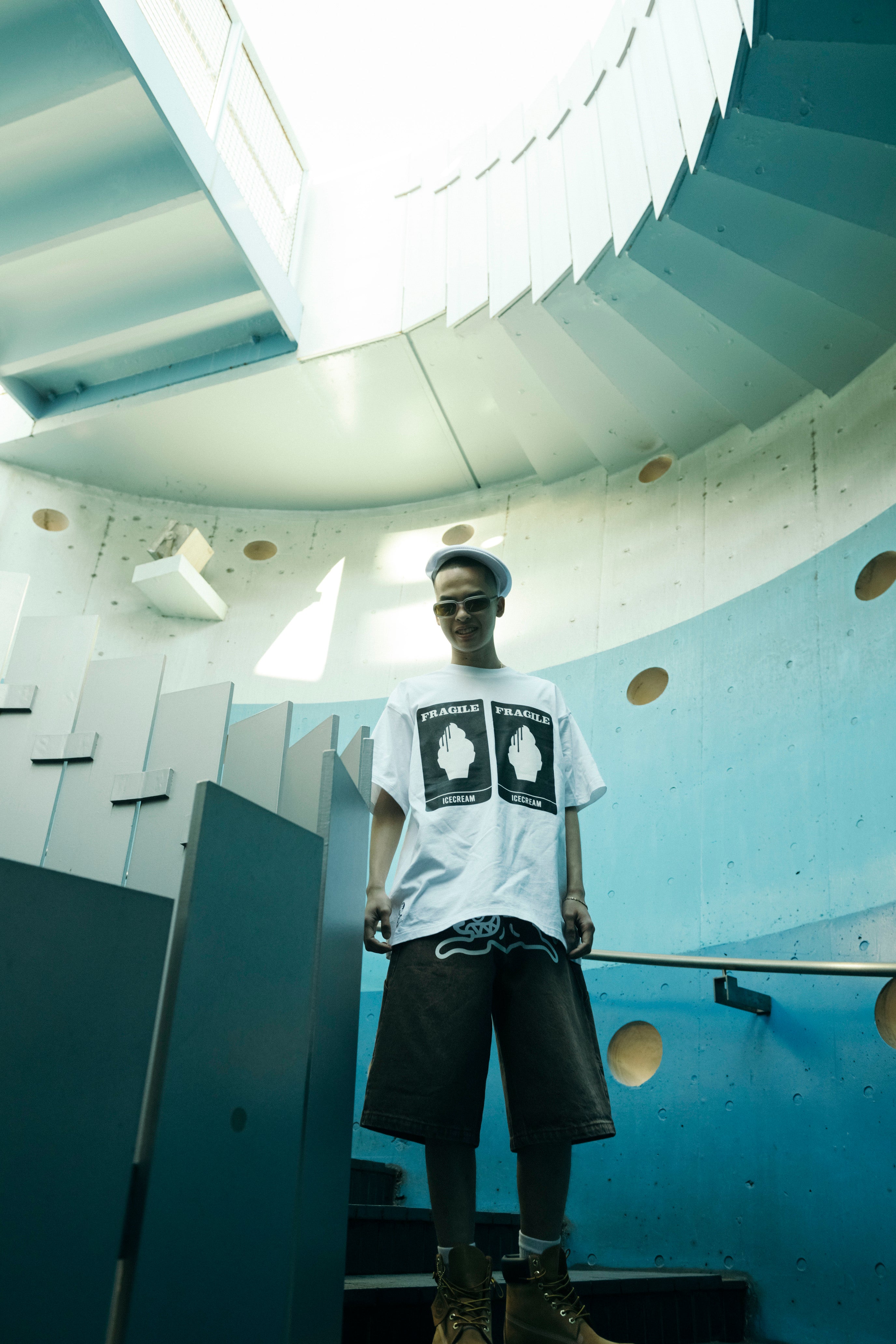 画像をギャラリービューアに読み込む, Cotton T-shirt_Fragile