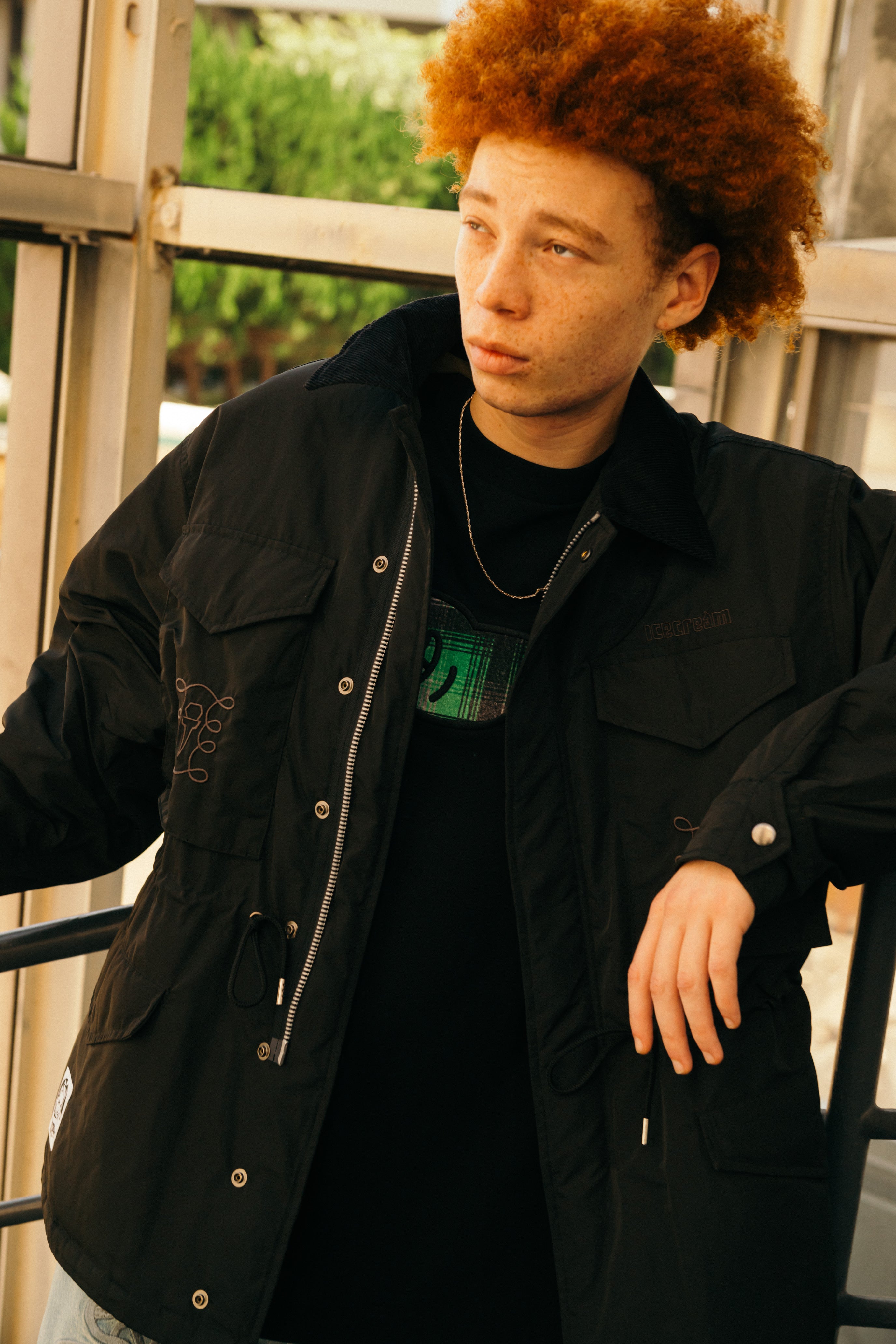 画像をギャラリービューアに読み込む, EMBROIDERED LOGO DOWN M-65