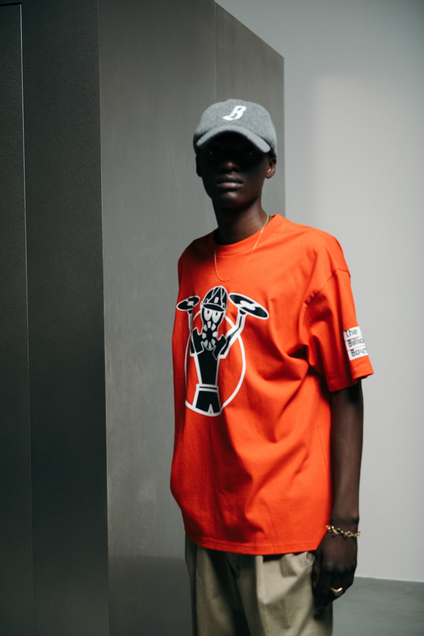 画像をギャラリービューアに読み込む, COTTON T-SHIRT_Wealth
