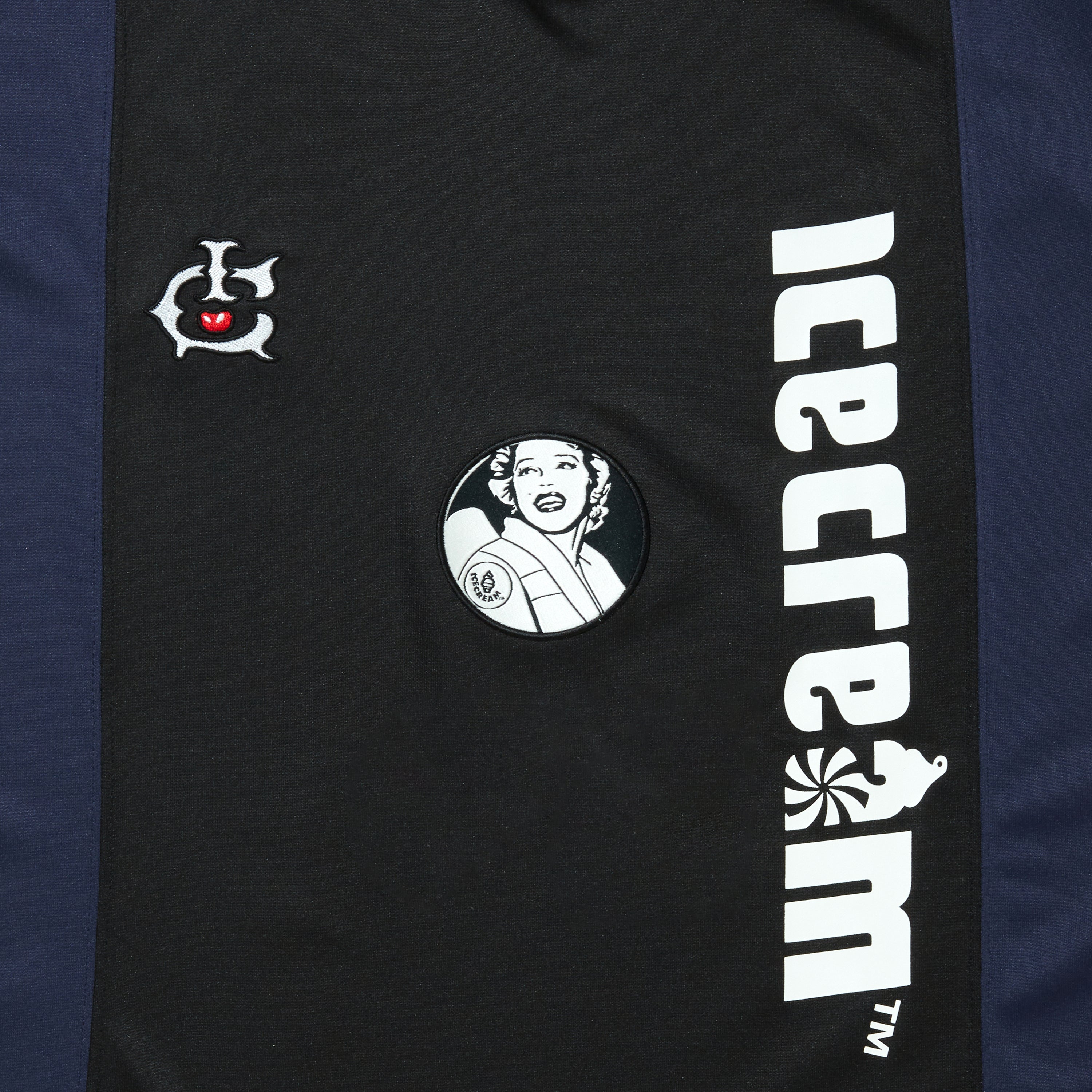画像をギャラリービューアに読み込む, Football Shirt
