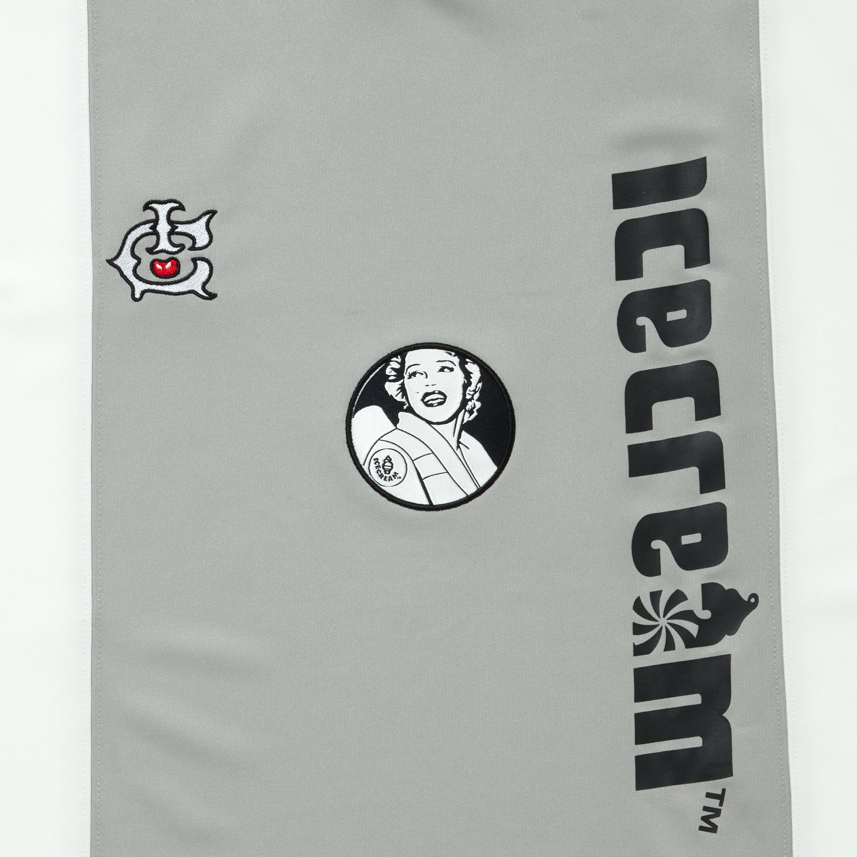 画像をギャラリービューアに読み込む, Football Shirt
