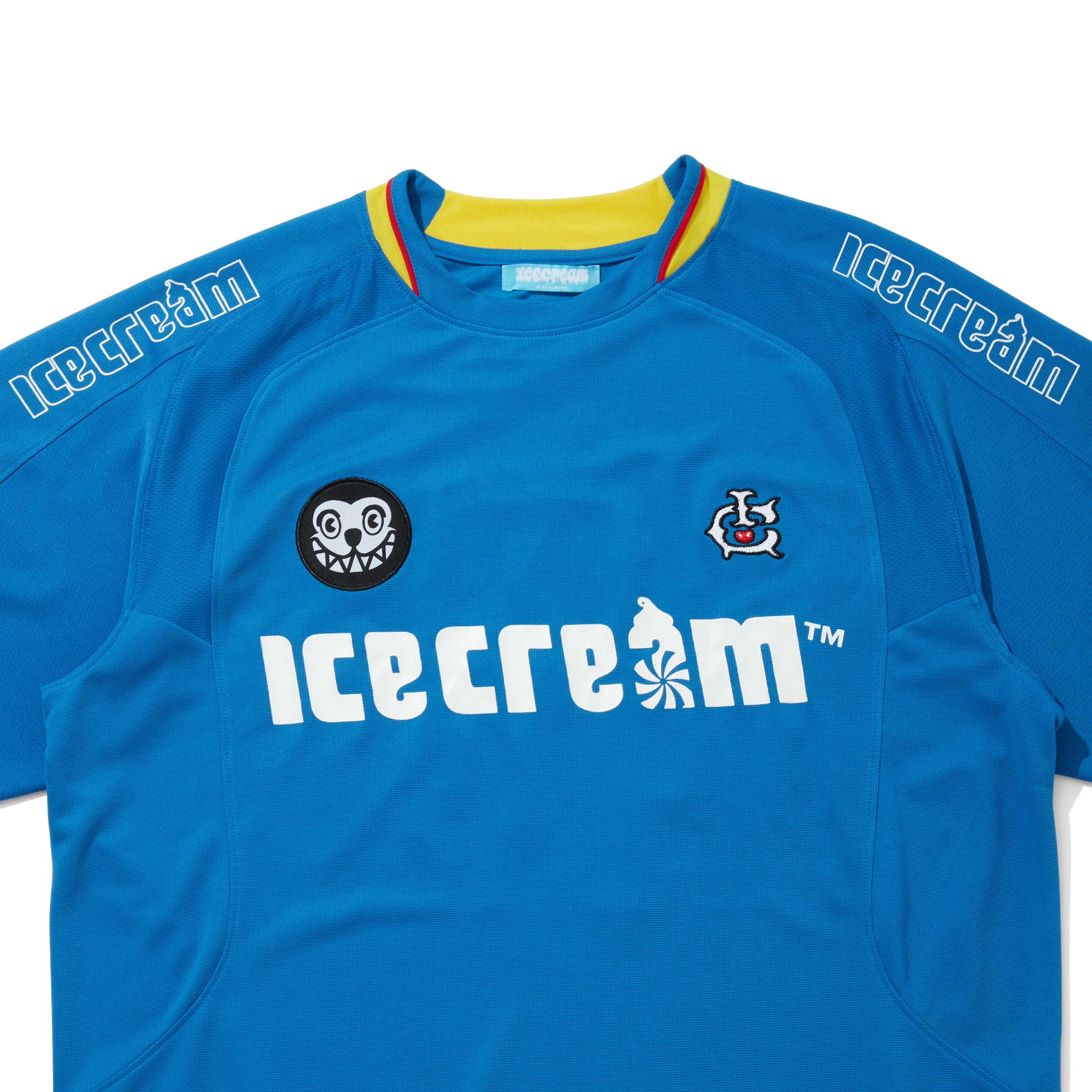 画像をギャラリービューアに読み込む, Football Shirts
