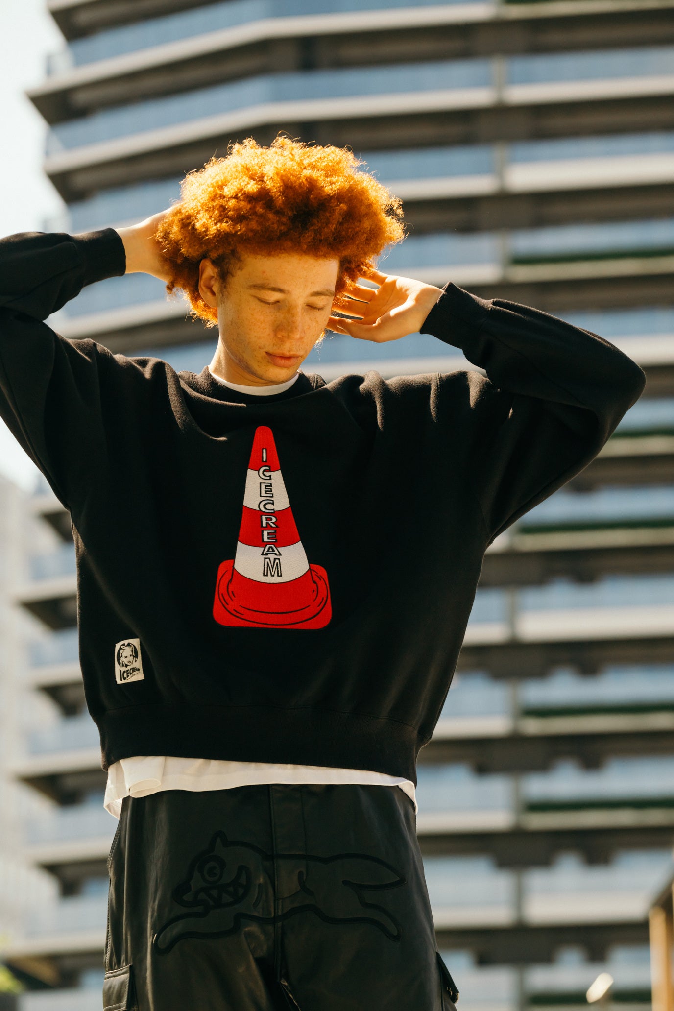画像をギャラリービューアに読み込む, EMBROIDERED LOGO SWEATSHIRT_ICECREAM
