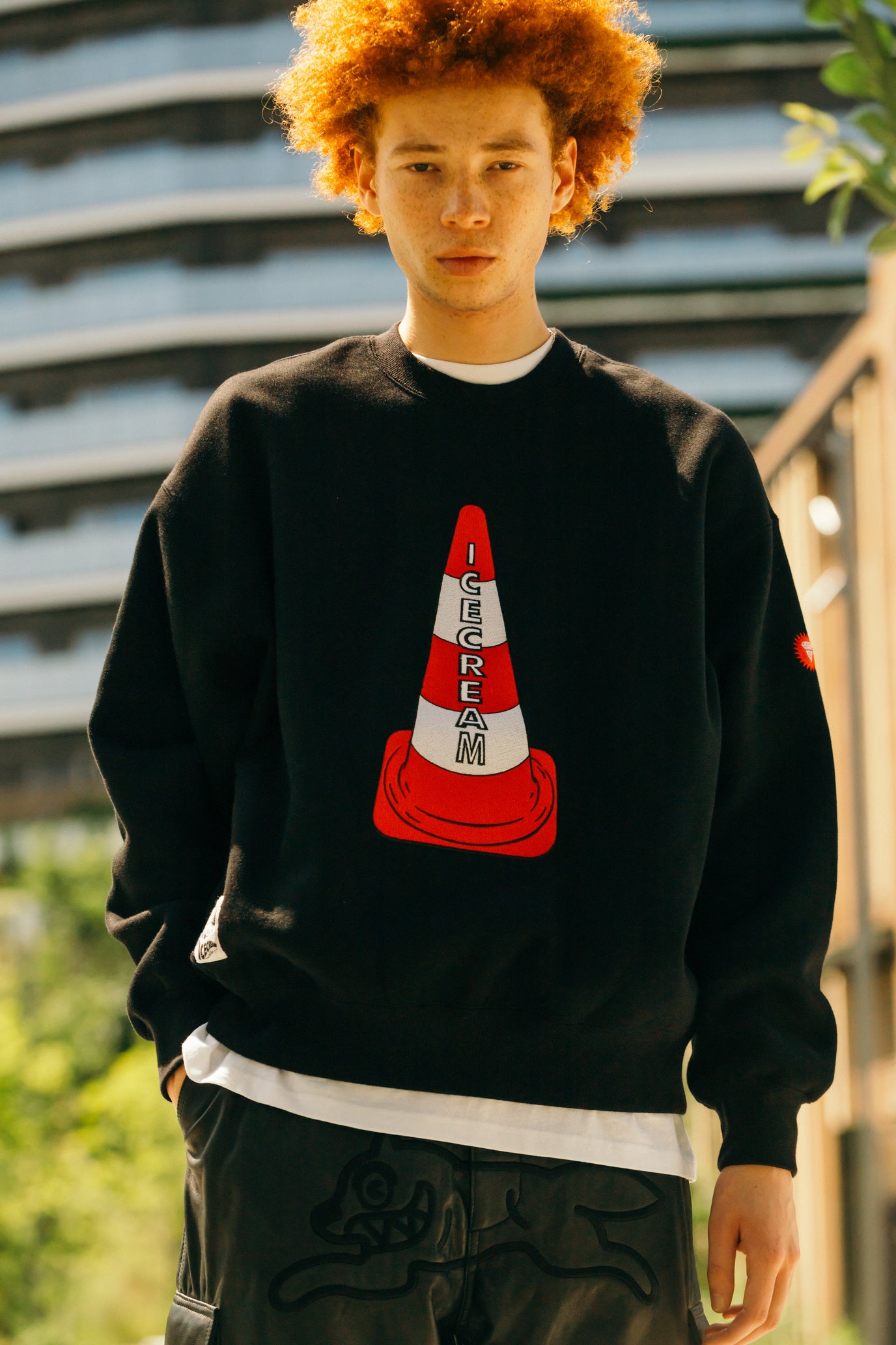 画像をギャラリービューアに読み込む, EMBROIDERED LOGO SWEATSHIRT_ICECREAM
